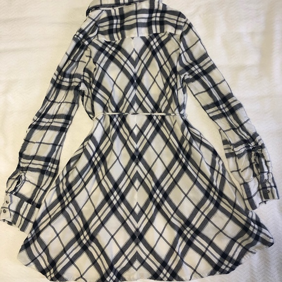 Motherhood maternity tie front black plaid blouse - Picture 5 of 5